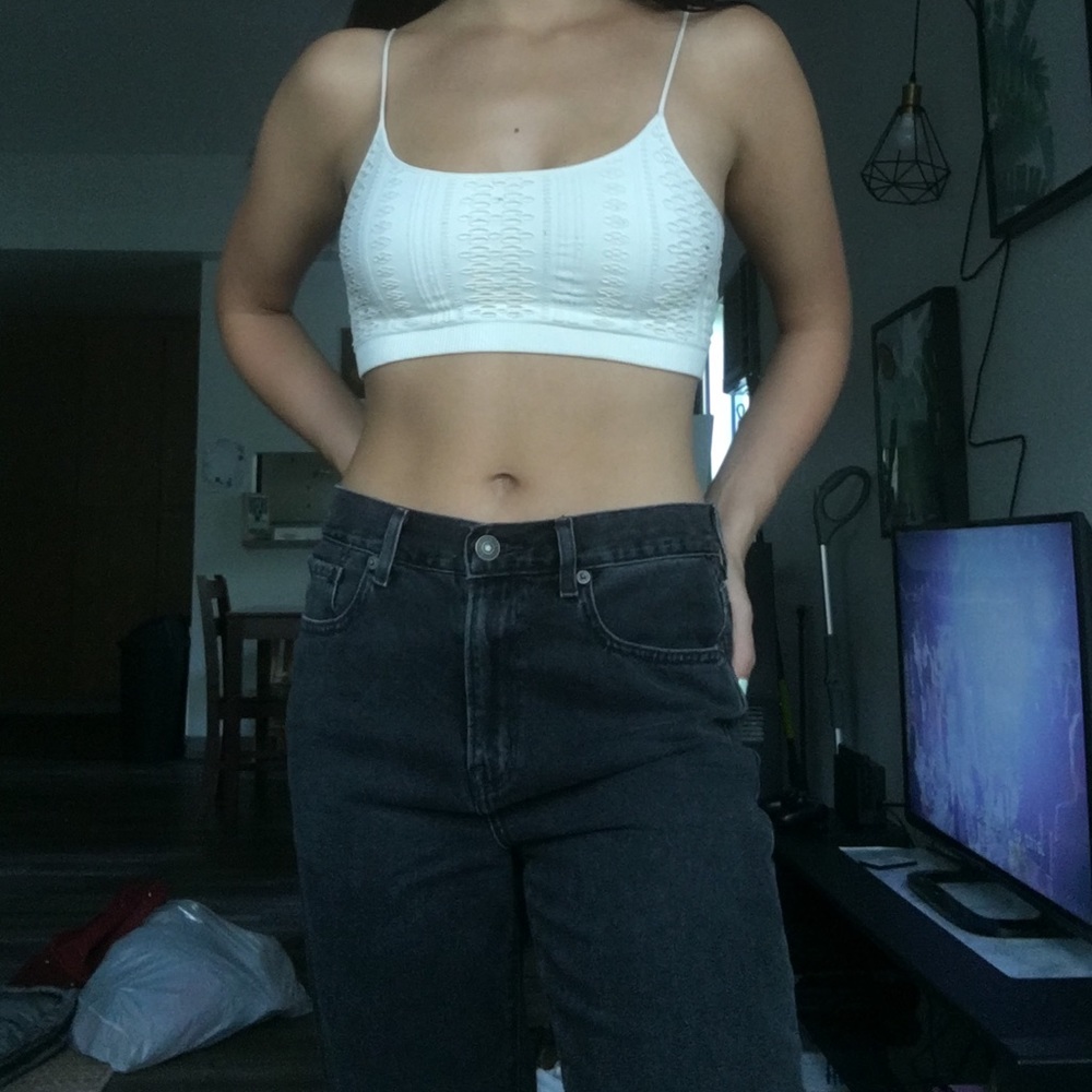 Black AEO boyfriend jeans